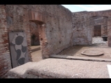 03338 ostia - regio i - insula iii - caseggiato dei molini (i,iii,1) - blick durch raum 13 in raum 22 - ri westen.jpg